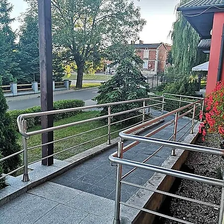 Gryf 2* Kościerzyna